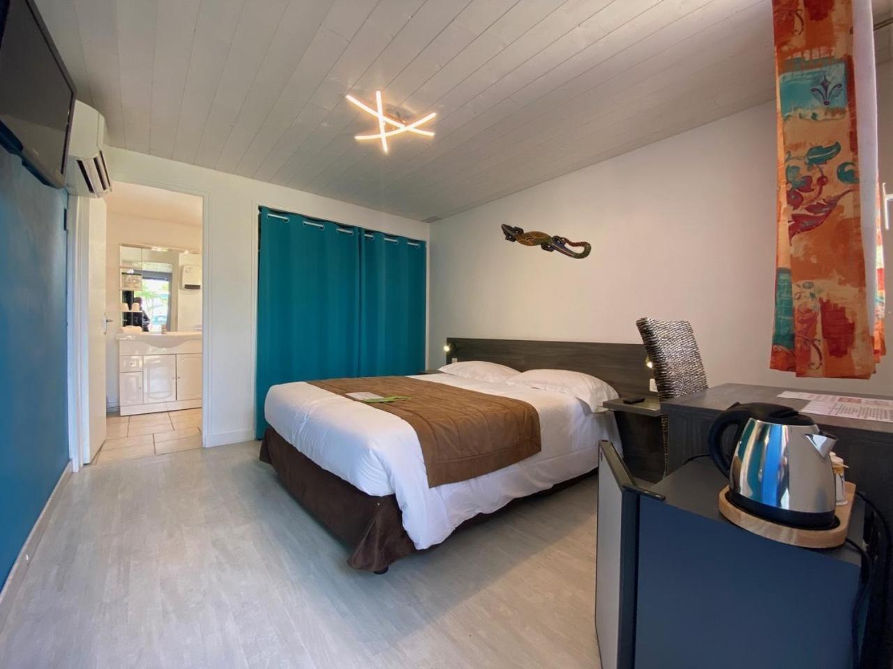 Hotel Des 4 Vents "Esprit Camargue" Aigues-Mortes Exterior photo