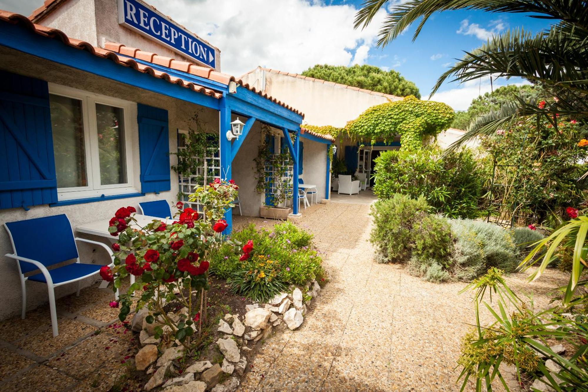 Hotel Des 4 Vents "Esprit Camargue" Aigues-Mortes Exterior photo