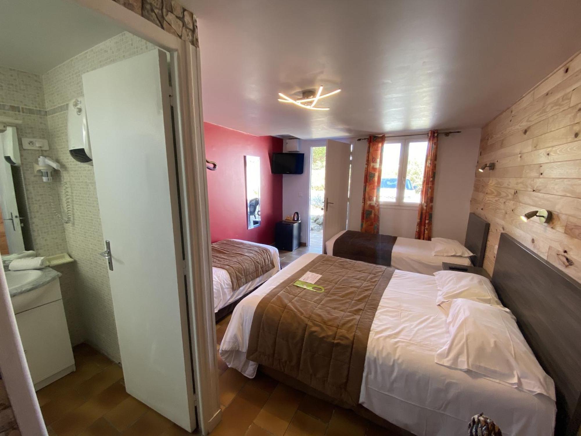 Hotel Des 4 Vents "Esprit Camargue" Aigues-Mortes Exterior photo